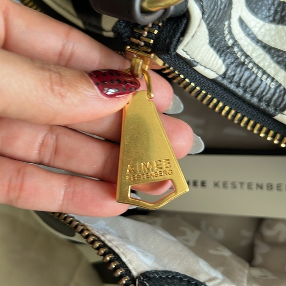 Aimee Keatrnberg You’re A Star Zebra Hobo Bag - Picture 7 of 8